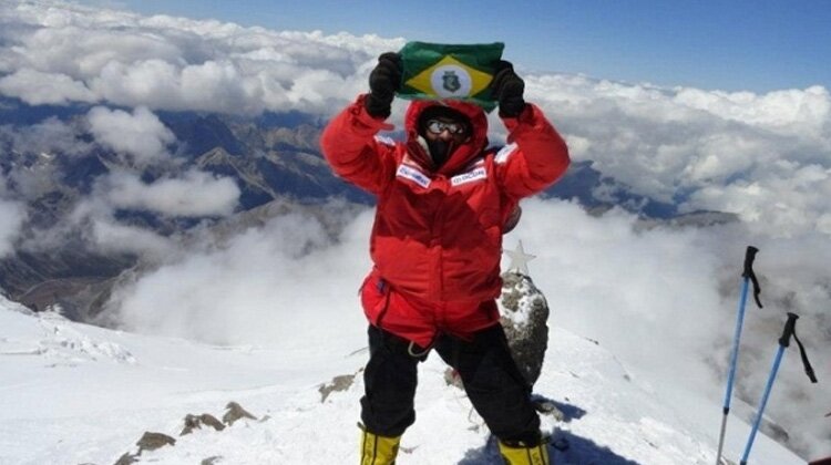 Rosier Alexandre chega ao cume do Everest