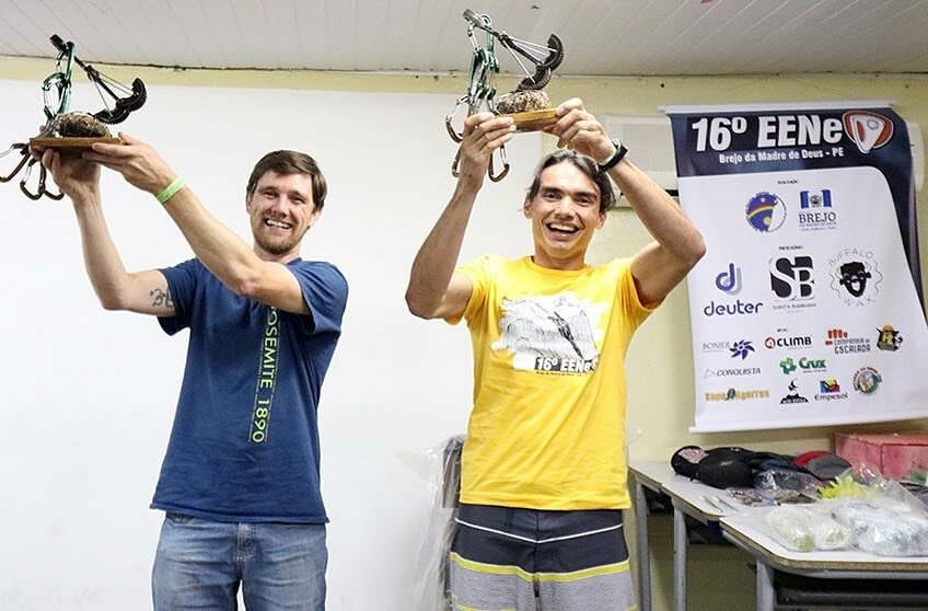 Julio Pimentel e Tiago Reis, vencedores do Festival (Foto: Ricardo Damito)