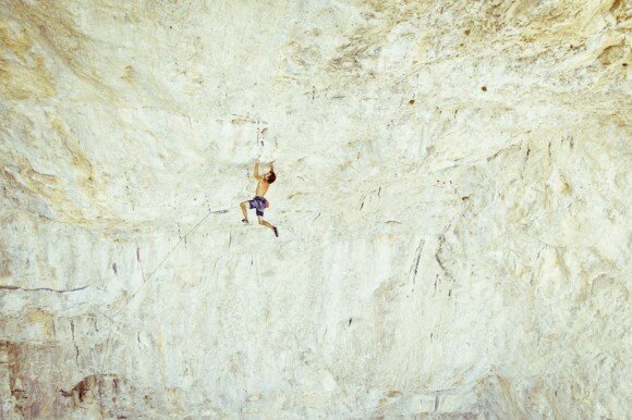 Chris Sharma na Jumbo Love 12b em Clark Mountain (Foto: Boone Speed)
